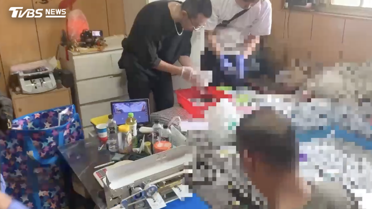 毒駕斷源!中山警攻破「幫派毒窟」 查獲1304包毒咖啡包逮12人