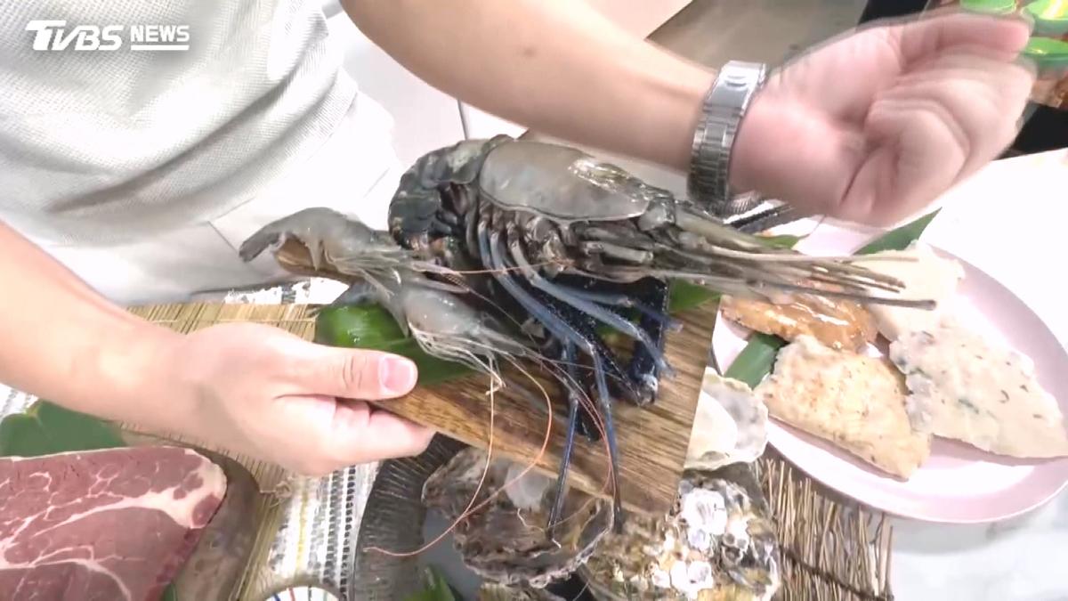 「巨無霸泰國蝦、巴掌大生蠔」中秋烤肉海鮮替代肉品夯