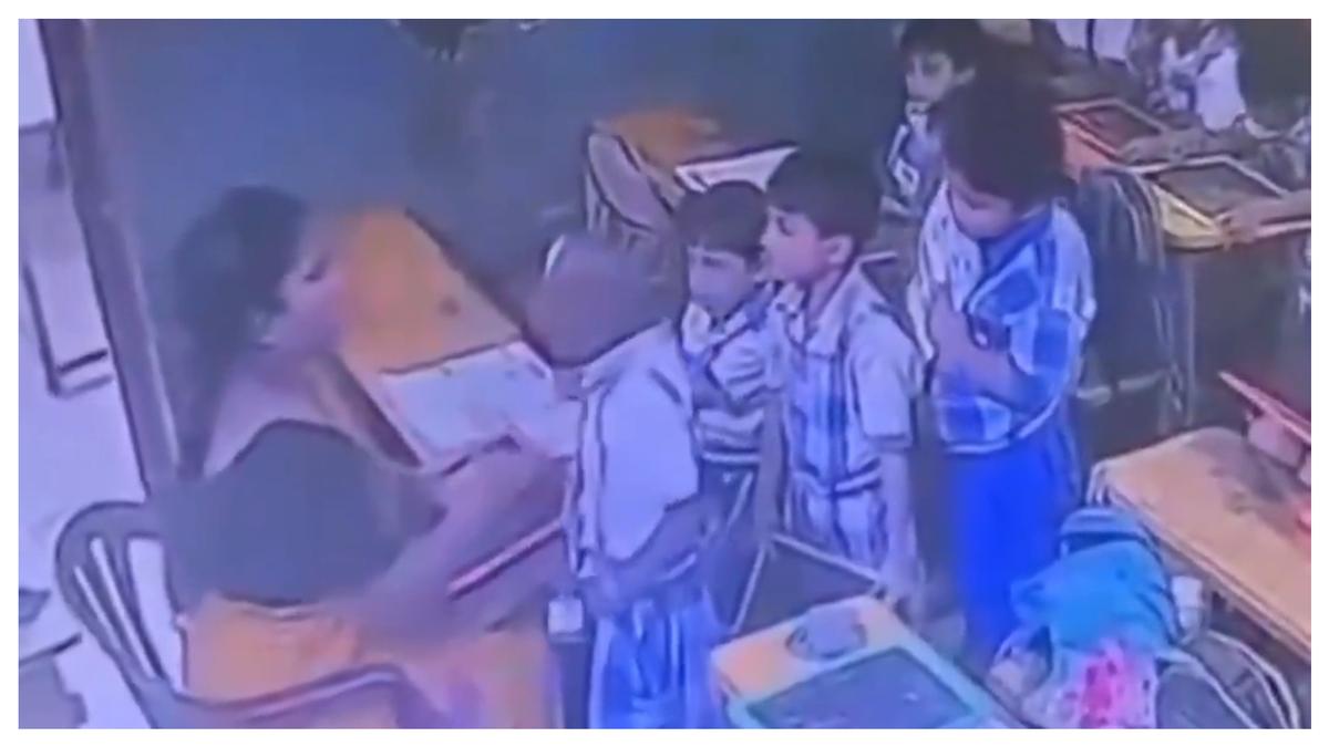 沒寫作業遭私校師揍死!印童「教室倒地亡」恐怖畫面曝