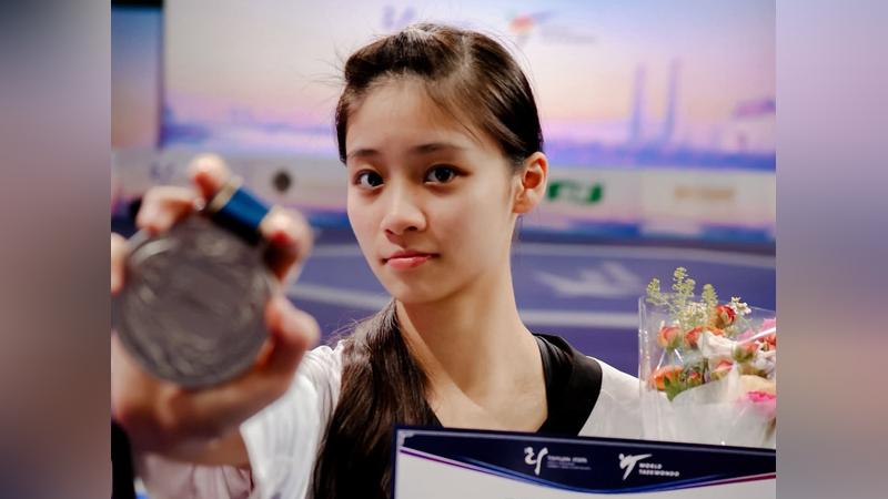 亞運國手王婕菱在女子跆拳道公開錦標賽拿下女子49公斤級銀牌。(圖/翻攝自中華民國跆拳道協會臉書)