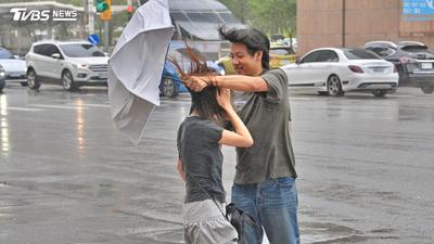 天氣/南海「新擾動」醞釀中!午後大雷雨狂炸 降雨熱區曝光