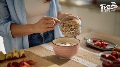 燕麥奶是碳水炸彈!醫揭「偽」健康食物:高蛋白冰淇淋也上榜