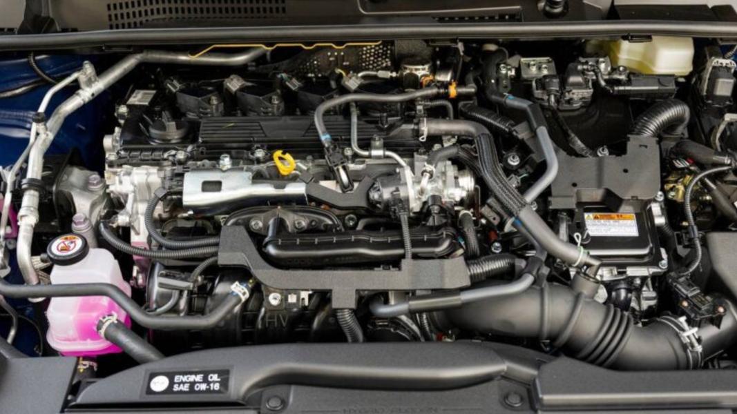 2026 Prius LE搭載2.0升四缸汽油引擎與Hybrid油電系統,綜效輸出194匹馬力。(圖/Toyota)