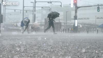 天氣/一早國家警報響!大雷雨猛轟 7縣市豪大雨特報下到明天