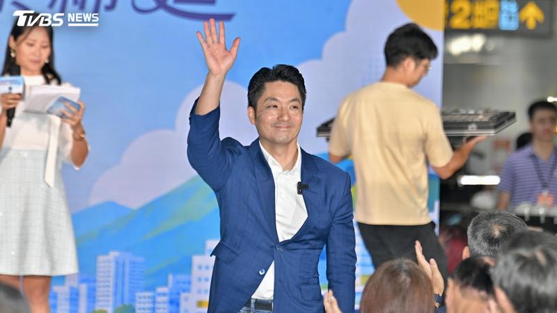 蔣萬安喊普發2萬元,洪健益跟上提案。(圖/胡瑞麒攝)