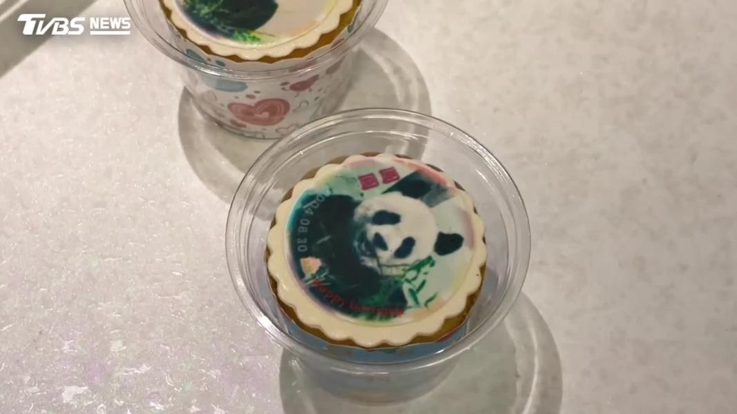 粉絲特別前來應援,自製印有圓圓照片的杯子蛋糕。(圖/TVBS)