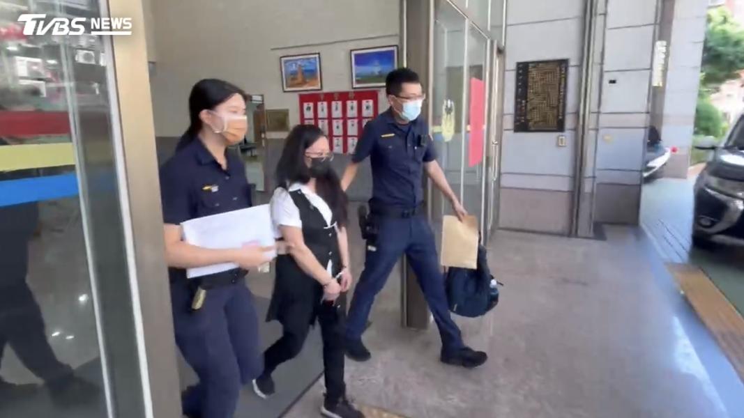 警方將賴姓女車手移送法辦。(圖/TVBS)