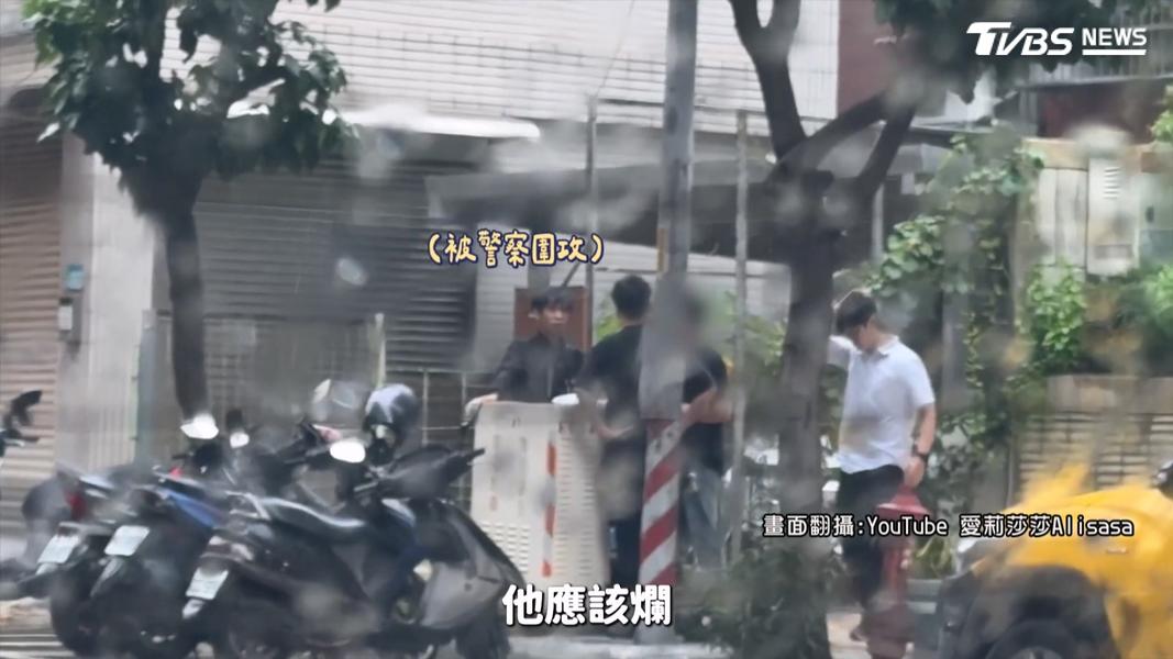 警方獲報前往住家逮捕嫌犯。(圖/TVBS)