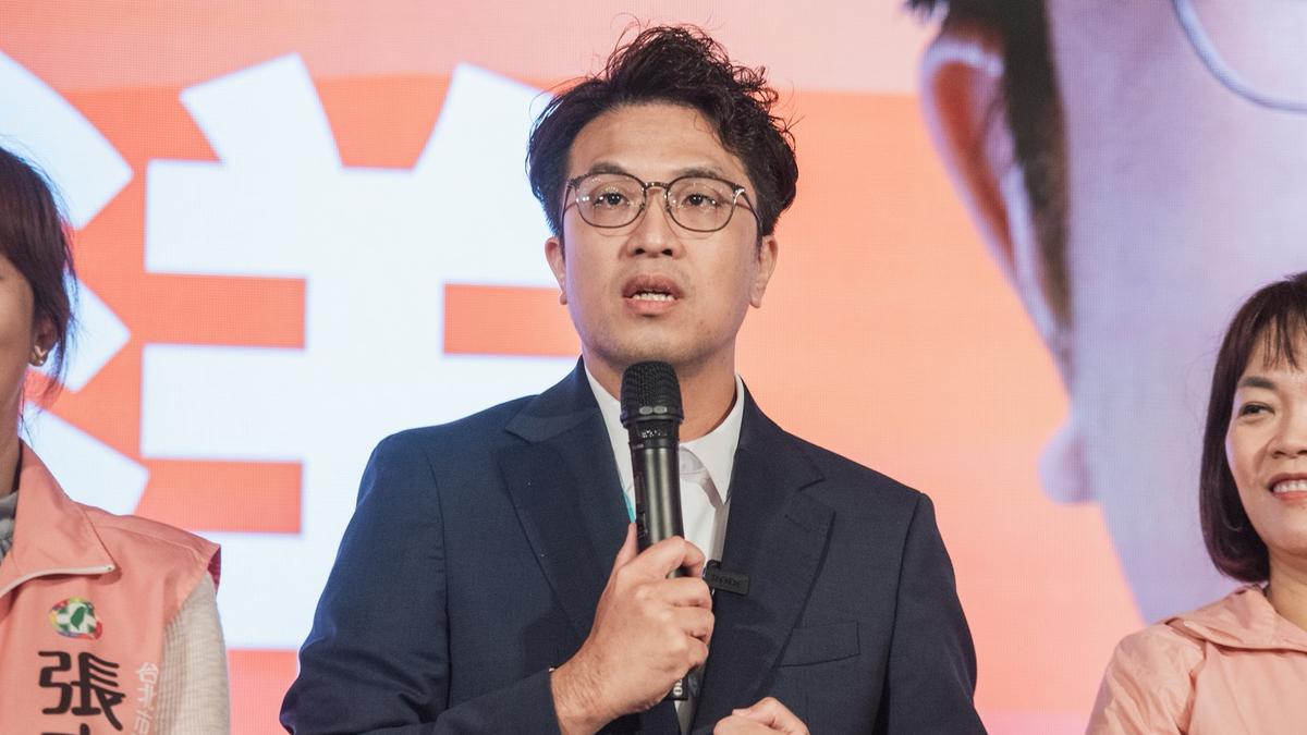 沈伯洋再叫戰!盼登記當天正面迎擊蔣萬安:辯論我排第一個