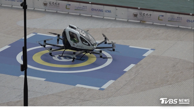 影音/億航「空中計程車」香港公開首飛成功!無人駕駛艙內全自動 2027拚立法