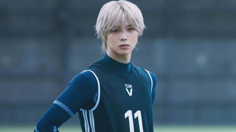 「&TEAM」成員K飾演天才球員「凪誠士郎」。(圖/甲上娛樂提供)
