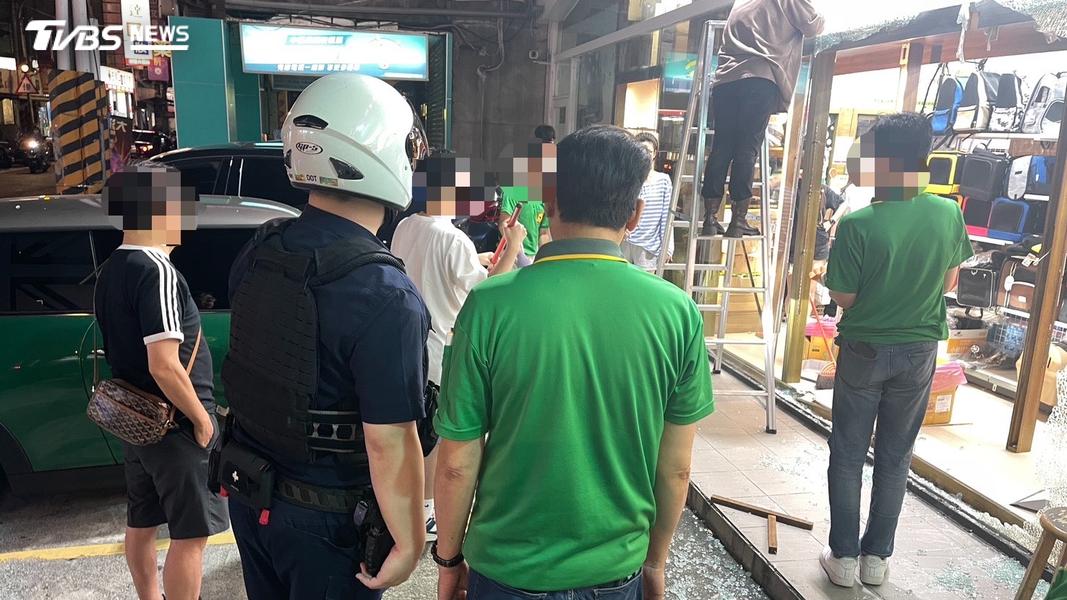警方對陳男進行檢測後已排除酒駕、毒駕嫌疑,確認本案純屬操作不慎引發的財損意外。(圖/TVBS)