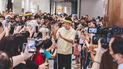 香蕉哥哥出道26年!愷樂驚喜露面獻聲 千人齊唱神曲掀回憶殺