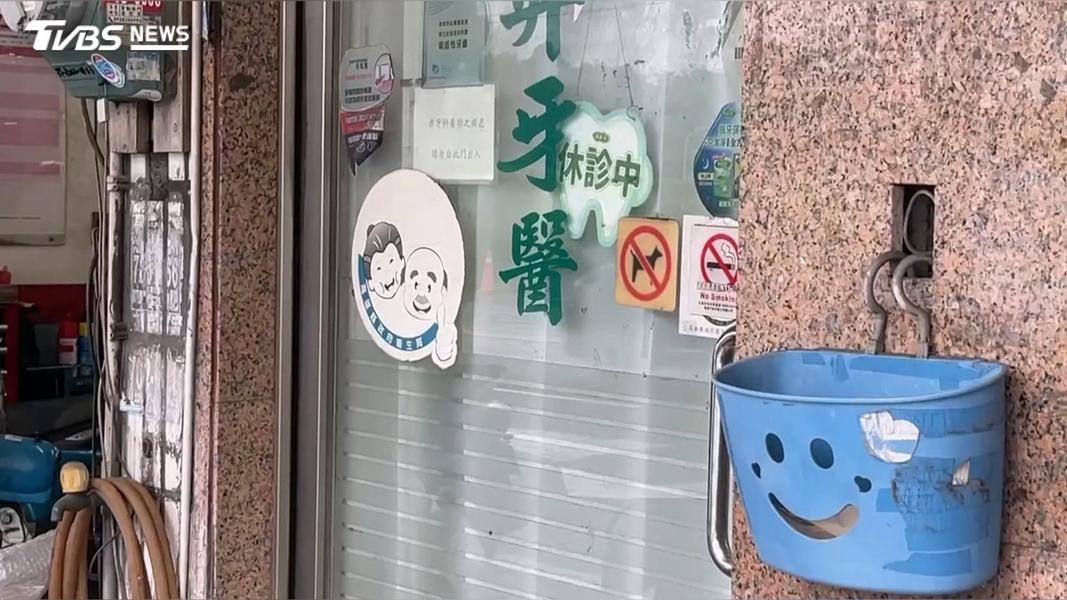 林益世獄中苦讀考照成功,在大寮診所固定看診已有3年時間,現在只希望能平淡過生活。(圖/TVBS)