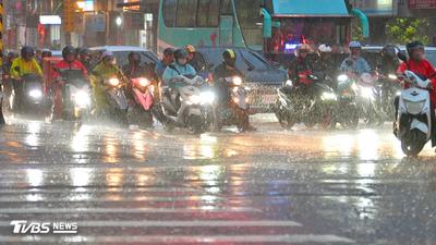 快訊/台北市大雨狂炸!「3區」時雨量達40毫米 成立緊急應變小組