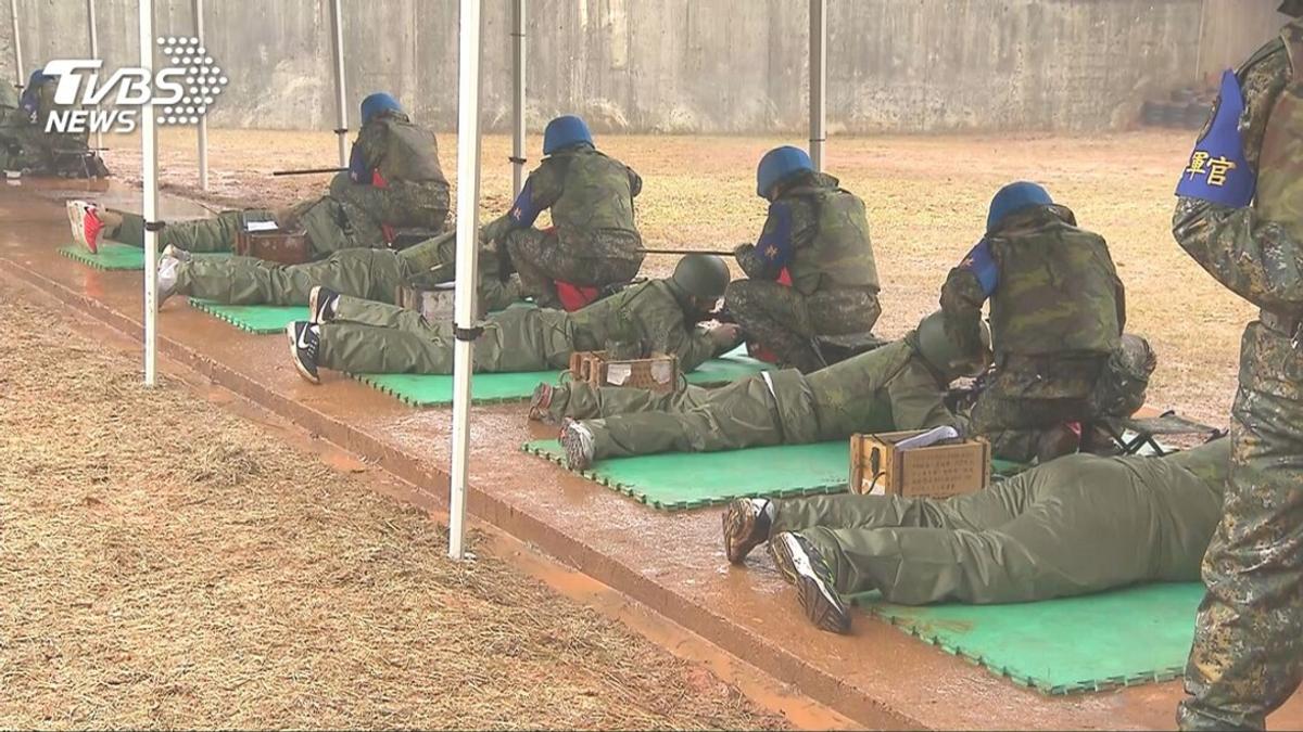 單兵作戰更兇了!陸軍百億買數萬具瞄準鏡「遠打準、近打快」