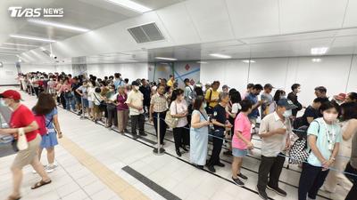 最後一天抽扭蛋機票!北捷「廣慈/奉天宮站」人潮塞爆
