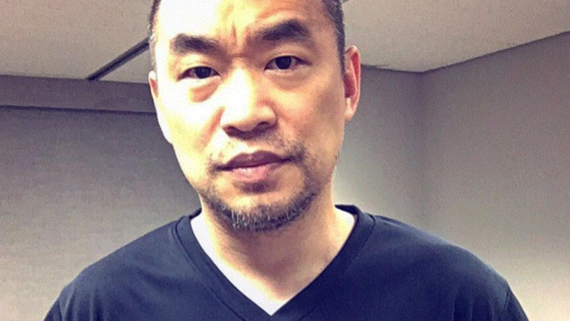 「麻吉大哥」黃立成近年來淡出螢光幕,投資新聞消息屢上新聞版面。(圖/翻攝自黃立成臉書)