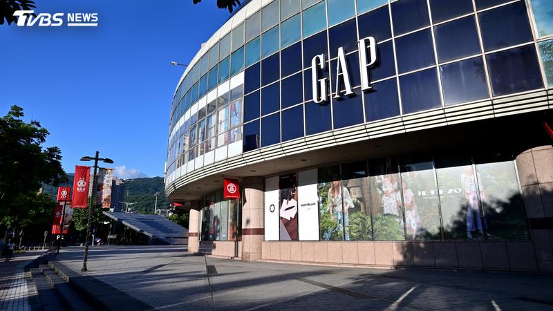 大葉高島屋推出改裝特賣,讓消費者在換季之際挖掘高CP值好物。(示意圖/shutterstock達志影像)