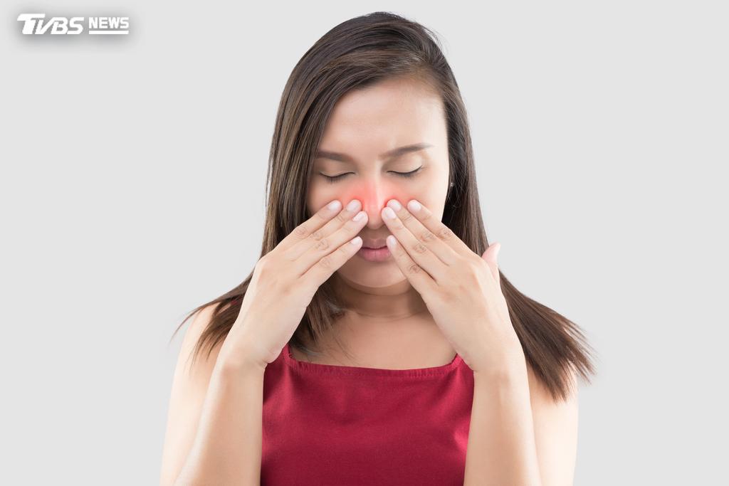 鼻塞讓不少人深受其擾。（示意圖／shutterstock達志影像）
