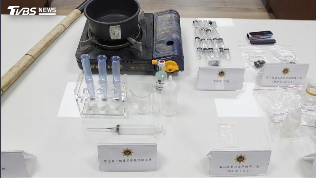 民宿內藏有大量毒品和分裝器具。(圖/TVBS)