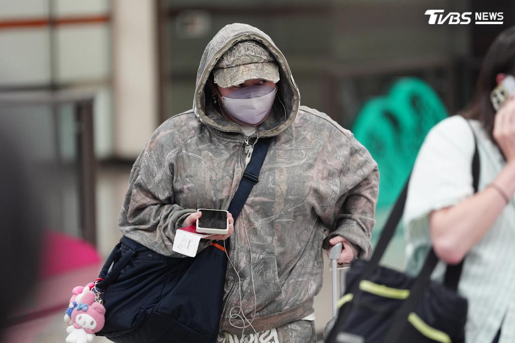渡邊直美低調現身，但還是有粉絲認出他來。（圖／黃城碩攝）