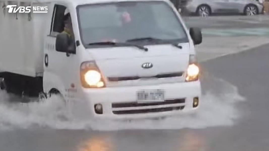 豪雨-氣象-基隆市-淹水-通勤-交通