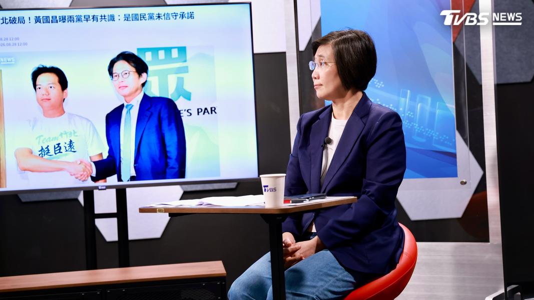 國民黨新竹縣長參選人徐欣瑩今(4)日接受TVBS網路節目《政治一點明》專訪。(圖/潘建樺攝)