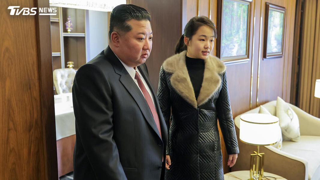 金主愛近期臉頰明顯瘦了,身高也高了不少。(圖/達志影像美聯社)