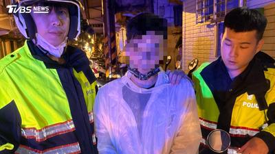 轉彎沒打燈遭盤查!通緝犯心虛狂逃 身上被搜出海洛因