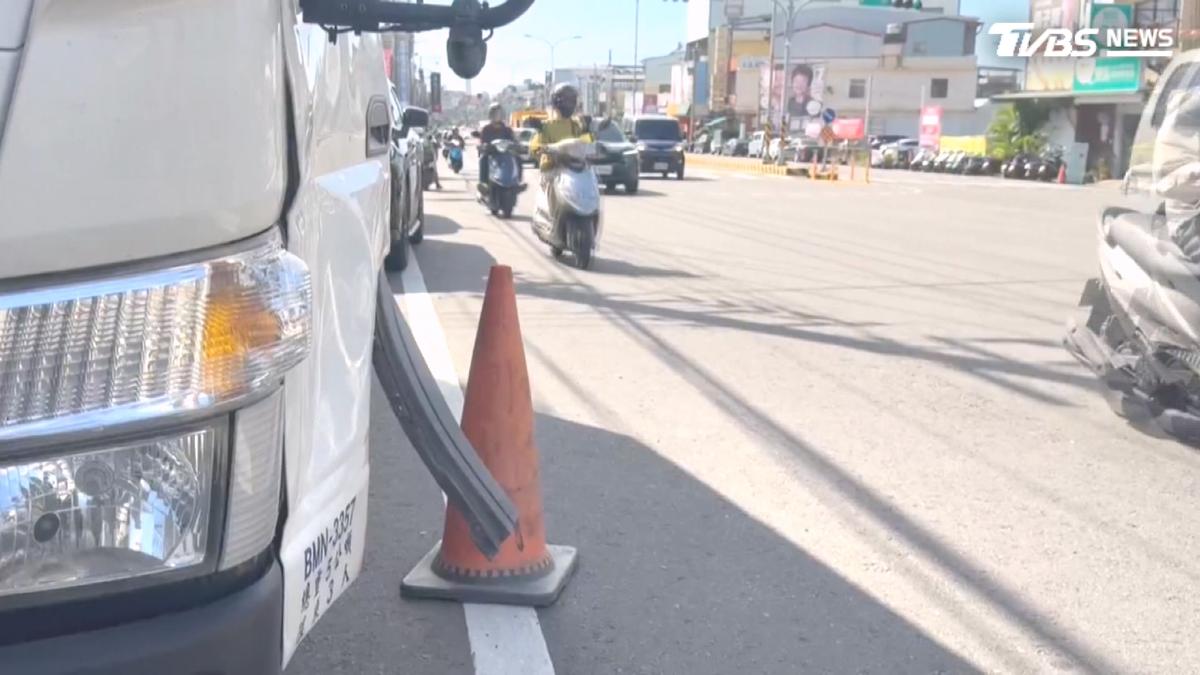開門下車瞬間遭撞!彰化「開門殺」釀2傷 機車騎士舌頭撕裂