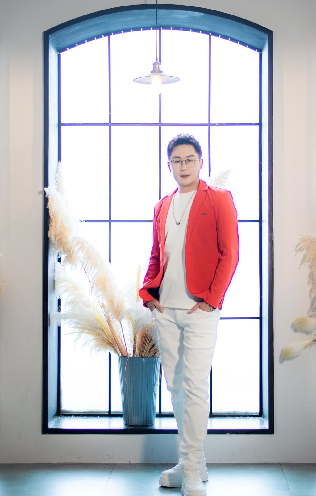 林上皓過去曾是TikTok人氣主播。(圖/音圓唱片提供)