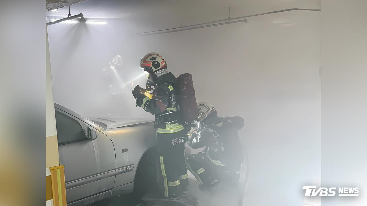 台中市社區大樓地下5樓停車場車輛起火 女保全嗆傷送醫