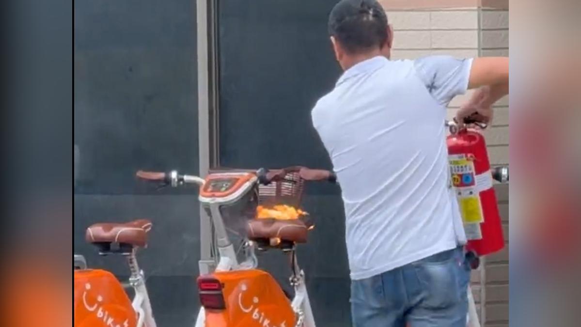 男子火燒竹北YouBike站 汽油瓶留現場、財損估逾百萬