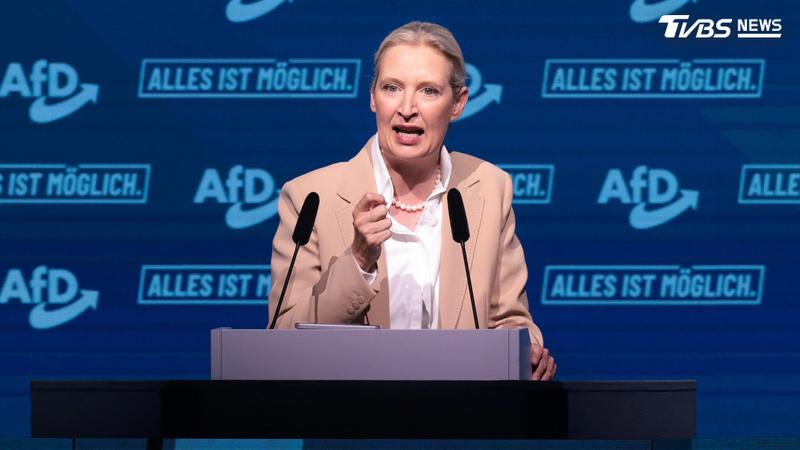 極右翼德國另類選擇黨(AfD)可望在薩克森-安哈特邦議會選舉中勝出,AfD共同領導人韋德爾稱許這是賦予AfD明確執政授權的「歷史性」成果。(資料照/達志影像路透社)
