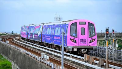 預熱台灣設計展!桃捷彩繪列車搶先亮相 機場雙站化身城市展場