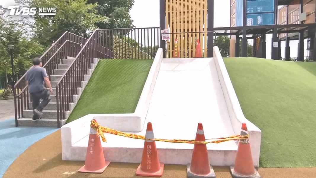 2歲半童草屯酷比公園玩溜滑梯慘摔 母疑「坡度太陡」 縣府:年紀太小。(圖/TVBS)