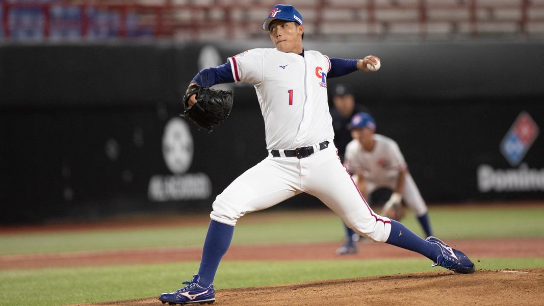 劉任右開局頻頻飆出150公里以上火球壓制韓國打線。(圖/中華棒協提供)