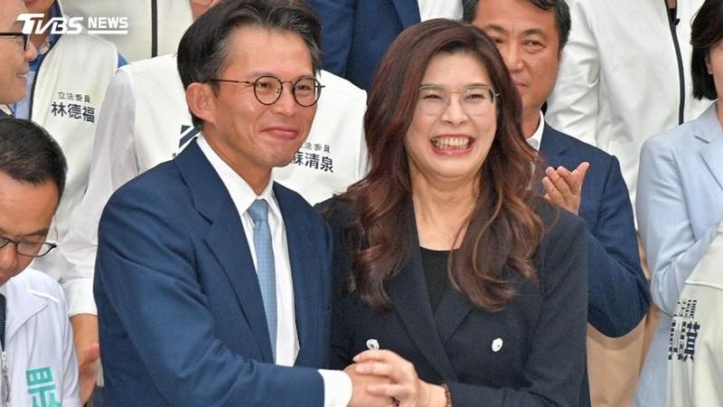 藍白合生變令民眾黨支持者相當不滿。(圖/TVBS)