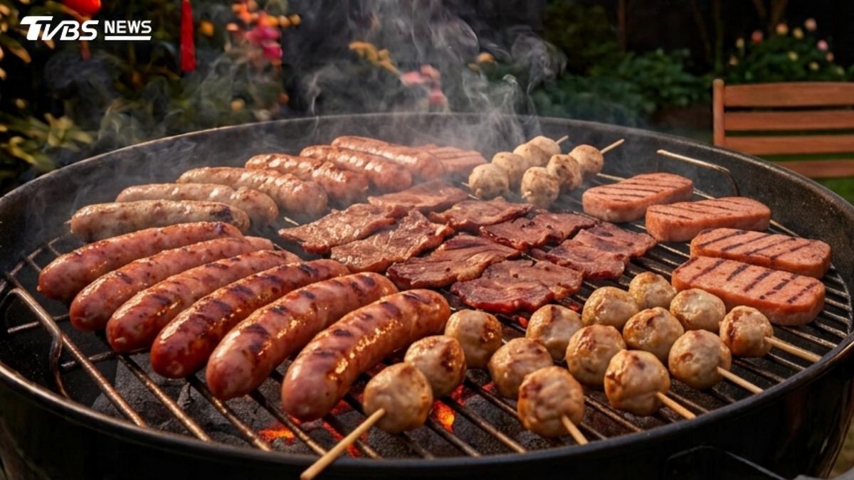 烤肉剩物擺超過這時間=吞毒!醫曝「熱過也沒用」 2招防中毒