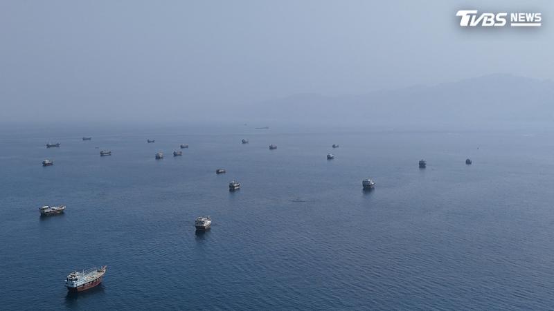 荷姆茲海峽通暢有解?伊朗阿曼協議將定案 油價止漲回跌(圖/達志影像路透社)