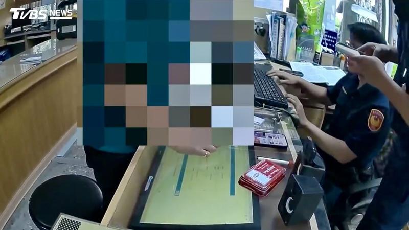 台東陳姓女子交易手遊帳號被凍結,嚇得跑進警局詢問。(圖/TVBS)