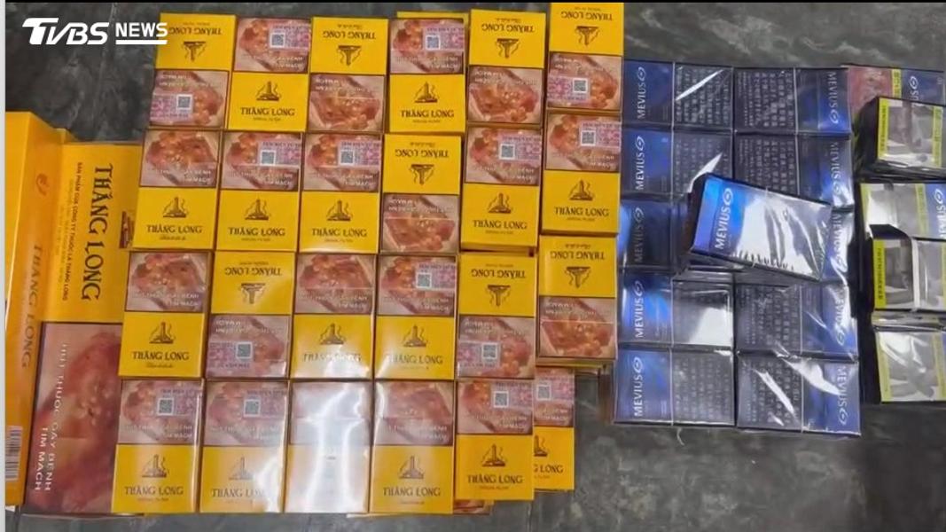 工廠內部查獲大量仿冒菸品,包含國際品牌七星,以及越南與印尼知名菸品。(圖/TVBS)