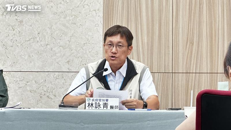 國內史上最小新冠確診者,一名20幾天大男嬰染新冠,目前住進加護病房第六天治療中。(圖/陳詩璧攝)