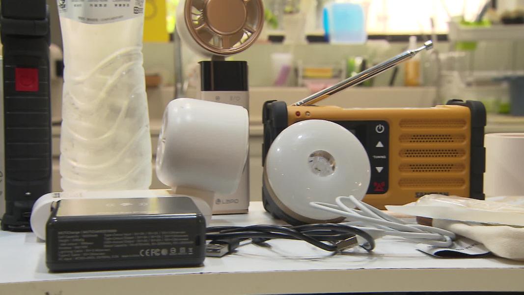 斷網時代生存靠自己 防災物資成另類保命錢(圖/TVBS)
