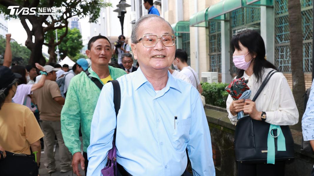 柯文哲二審辯護律師管高岳。(圖/潘建樺攝)