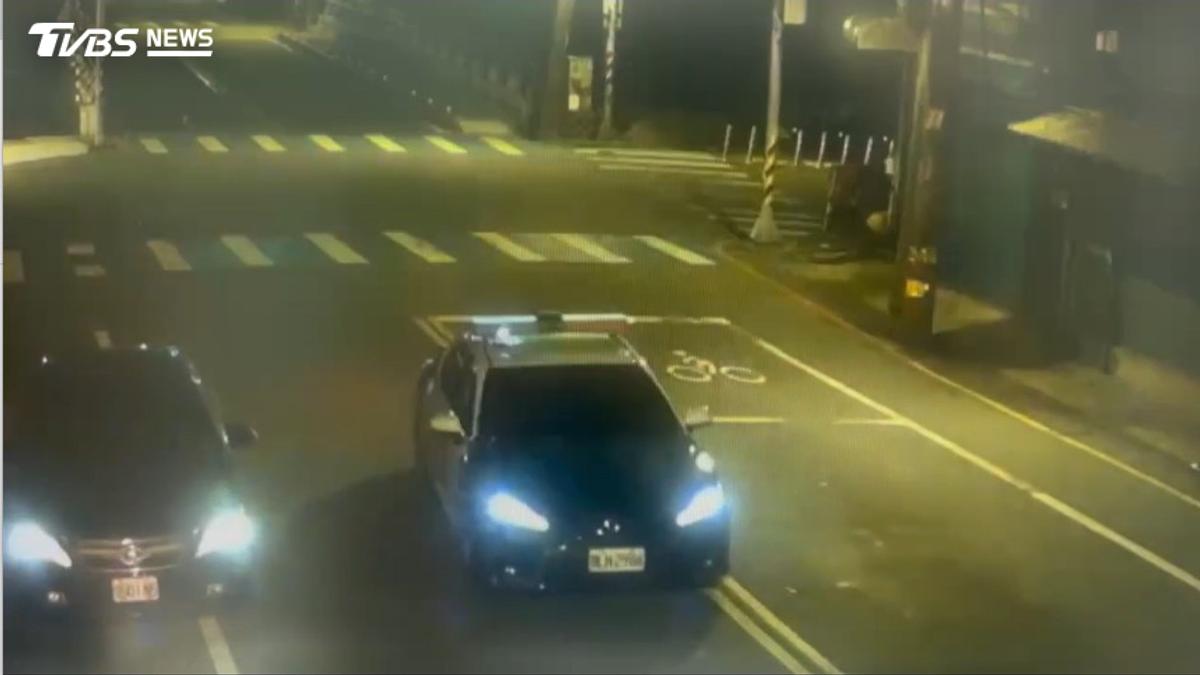 車有毒品拒檢逃卡死巷 乘客吸茫「動不了」落網