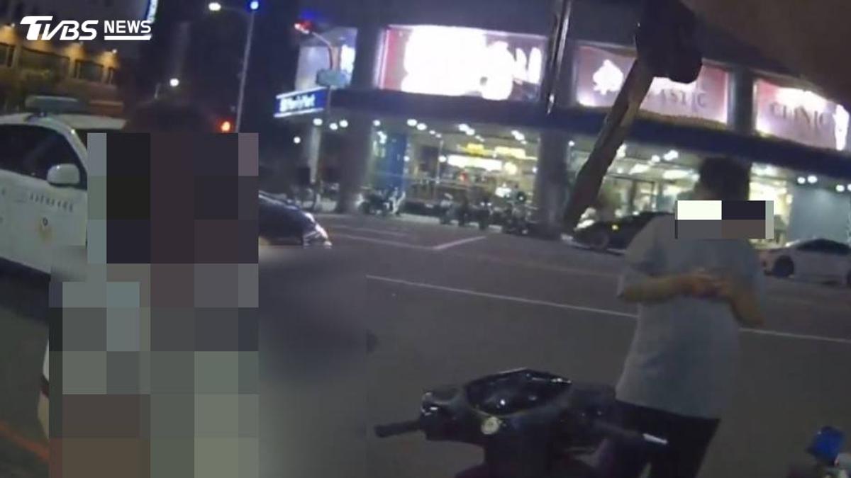 高雄少年騎車「1物沒裝」遭攔!落跑丟包制服妹 恐慘噴7.3萬元