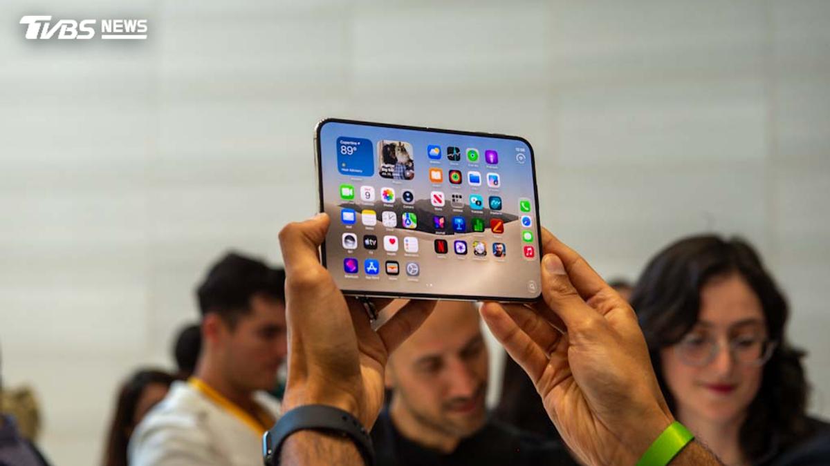 iPhone Duo難破摺疊機魔咒?蘋果罕避談目標客群 專家揭致命傷
