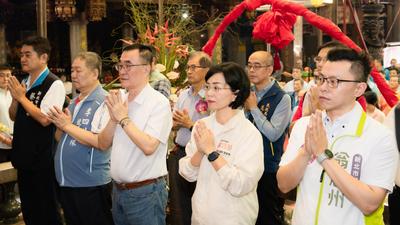 登記後首同台!蘇巧慧、李四川新莊拜廟 「王見王」互動超尷尬